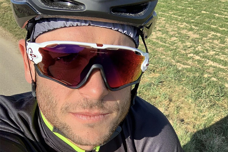 Sandro Cortese trainiert viel auf dem Rennrad