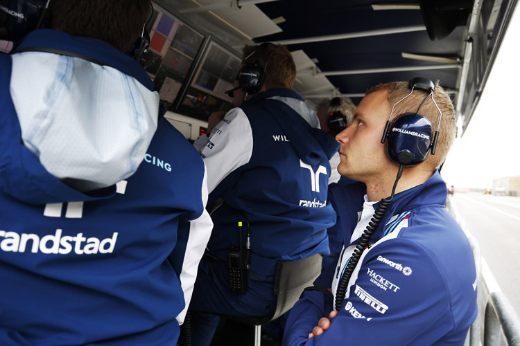 Das Ende des US-GP erlebte Valtteri Bottas im vergangenen Jahr an der Boxenmauer mit