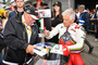 Giacomo Agostini schrieb unermüdlich Autogramme