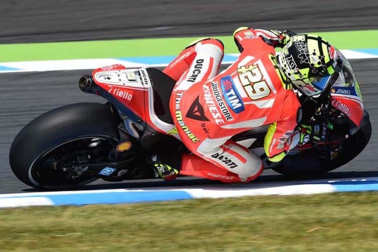 Andrea Iannone beim GP von Japan 2015