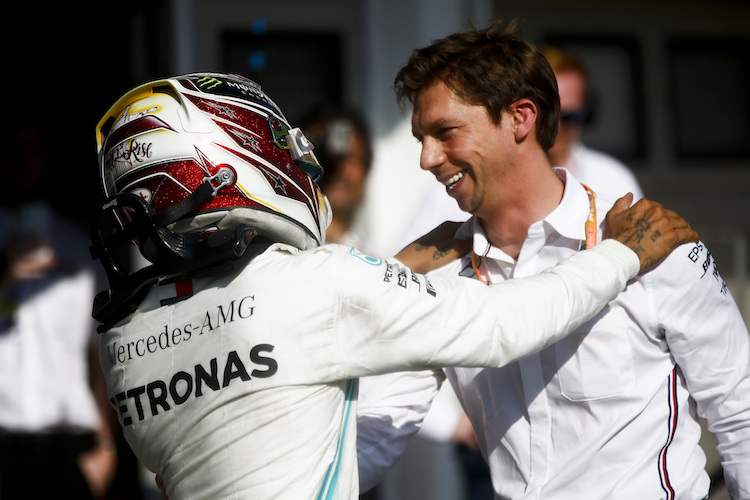 Lewis Hamilton und James Vowles in Ungarn 2019