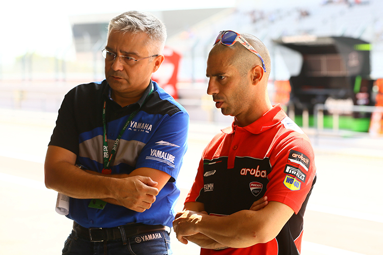 Marco Melandri (re.) verhandelt mit Yamaha und Honda