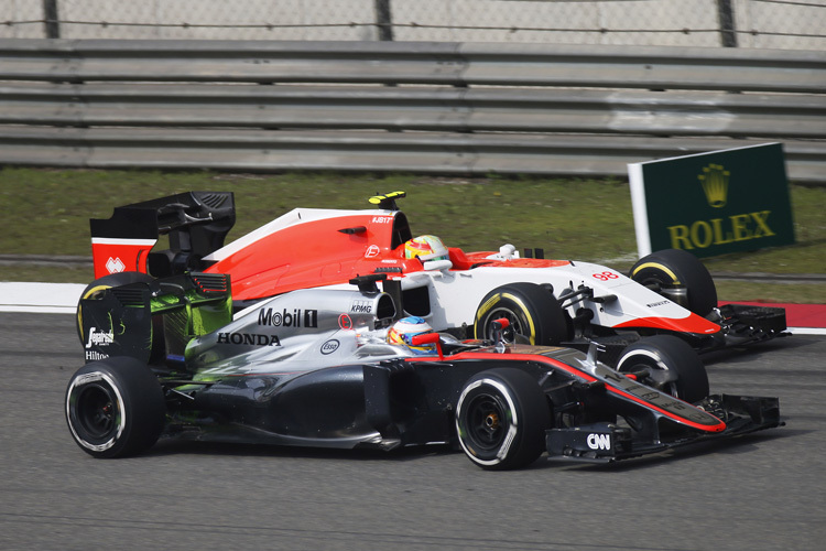Spanier unter sich: Fernando Alonso und Roberto Merhi