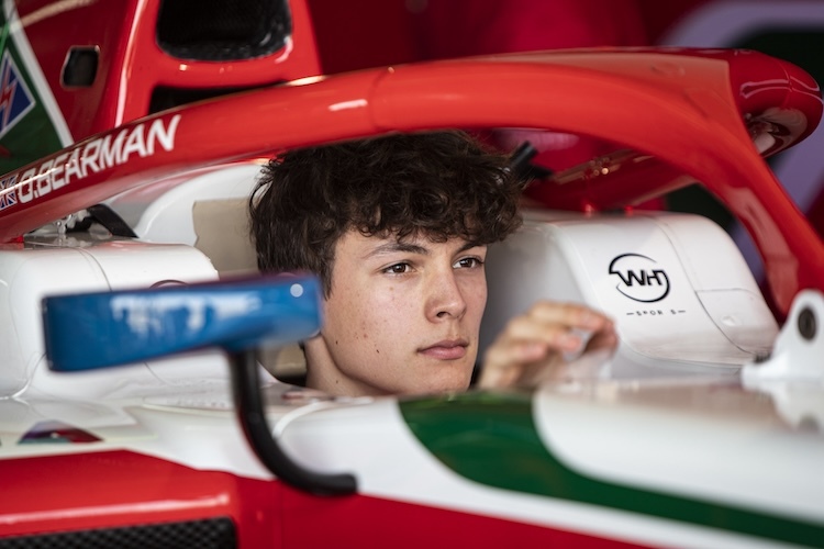 Ferrari-Junior Ollie Bearman wird ein zweites Formel-2-Jahr mit dem Prema Racing Team bestreiten  