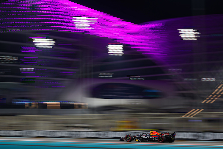 Max Verstappen sicherte sich die Pole fürs letzte Formel-1-Kräftemessen der Saison in Abu Dhabi
