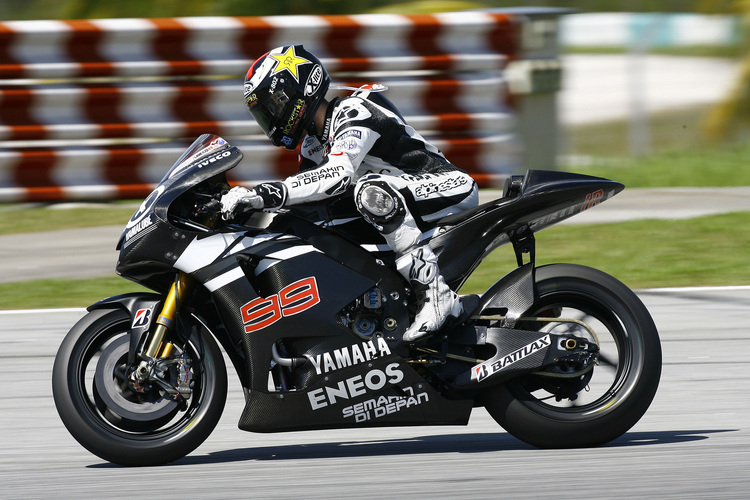 Jorge Lorenzo testet die neue Yamaha YZR-M1