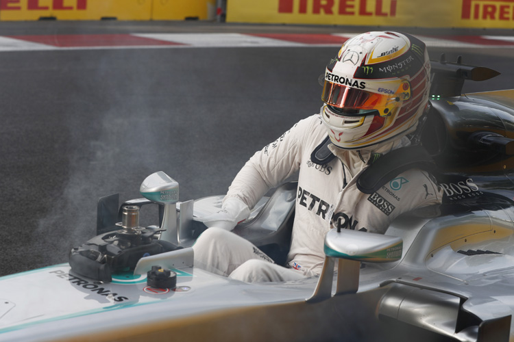 Lewis Hamilton Auto Schlechter Fahrer Neben Spur Formel 1 Speedweek Com