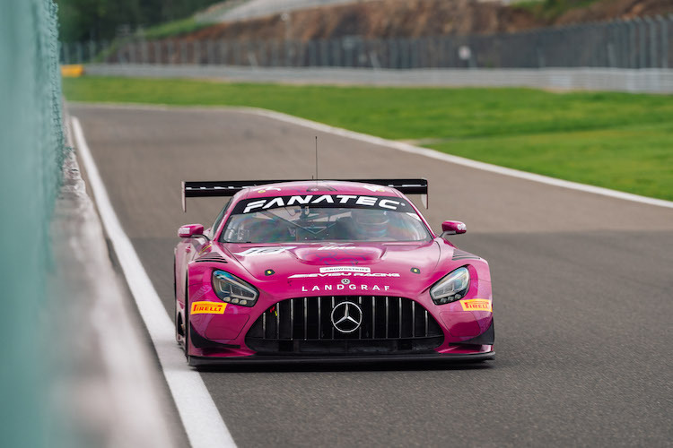 Pink macht flink: Uno Racing Team with Landgraf