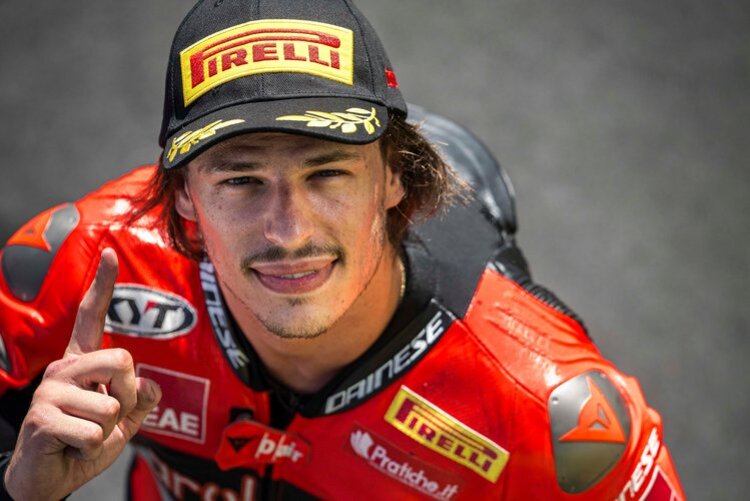Nicolo Bulega wird offizieller Ducati-Werksfahrer in der Superbike-WM 2024