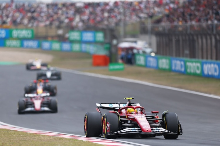 Hier war Lewis Hamilton vor Charles Leclerc, später tauschten die Piloten