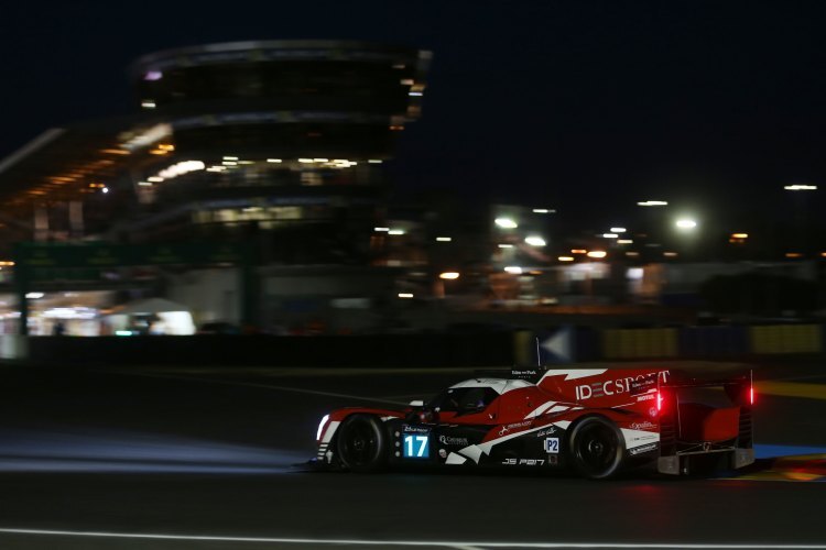 Der Ligier LMP2 von IDEC Sport in der Le-Mans-Nacht
