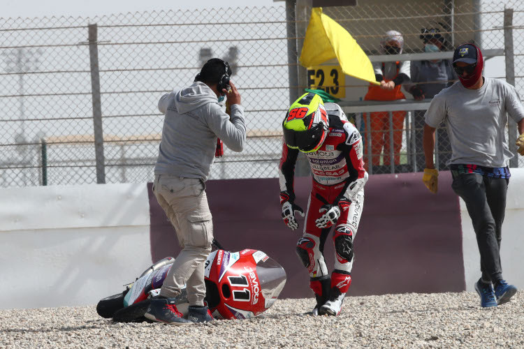 Sergio Garcia warf seine GASGAS schon am ersten Testtag ins Kiesbett, Ersatzbikes gibt es in der Moto3 nicht