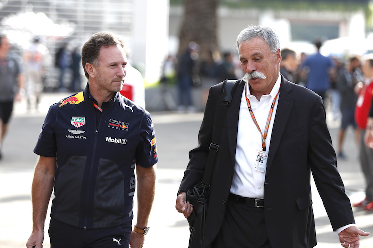 Formel-1-CEO Chase Carey (rechts) mit Red Bull Racing-Teamchef Christian Horner