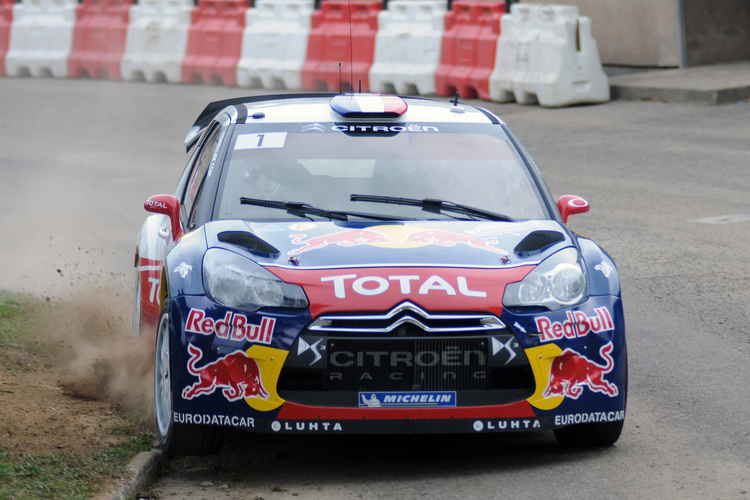 Sébastien Loeb führt bei seinem Heimspiel