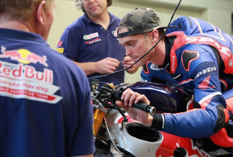 Leon Camier auf der Red Bull Honda