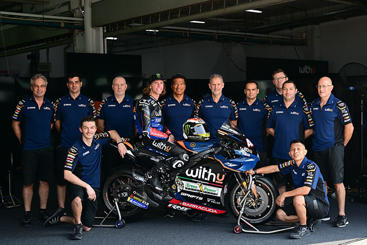 Das neue WithU-Yamaha-Team: Binder, rechts neben ihm Razali und Zeelenberg