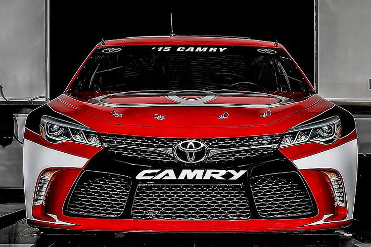 Aggressivere Frontpartie: Der neue NASCAR-Camry von Toyota