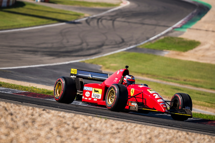 Gerhard Berger rückte im Formel-1-Ferrari von 1995 aus