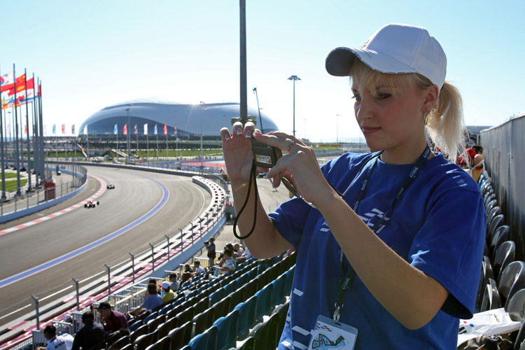 Russland-GP: Auch in diesem Jahr dürfen die Fans die Formel-1-Renner bei Tageslicht bewundern