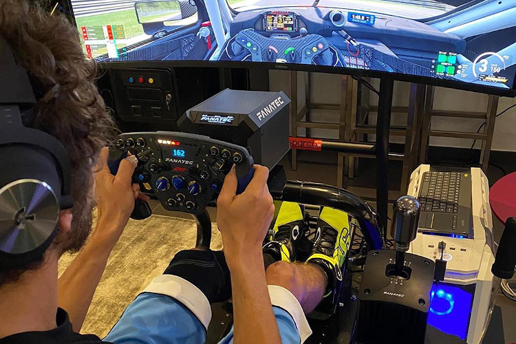 Valentino Rossi im neuen Simulator