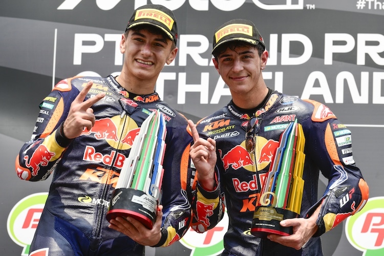 Erfolgreiches KTM-Ajo mit Sieger Rueda (re.) und Rookie Carpe