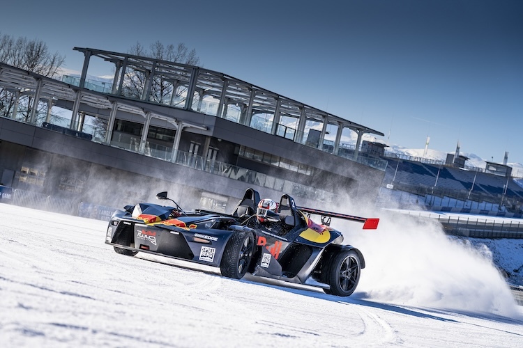 Mit dem KTM X-Bow ist Spass im Schnee garantiert