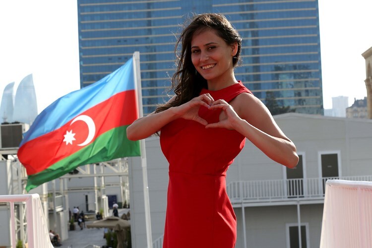 Aserbaidschan will sich weltoffen geben