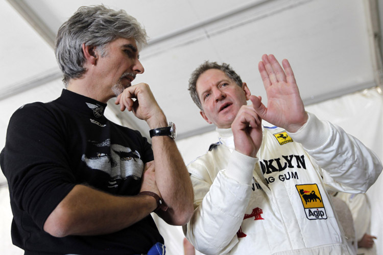 Damon Hill beim Plausch mit Jody Scheckter (r.)
