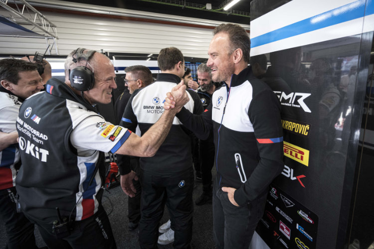 Teamchef Shaun Muir (li.) mit BMW-Boss Markus Flasch