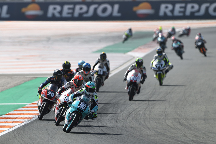 Die Moto3-Piloten absolvierten in Valencia zwei Rennen