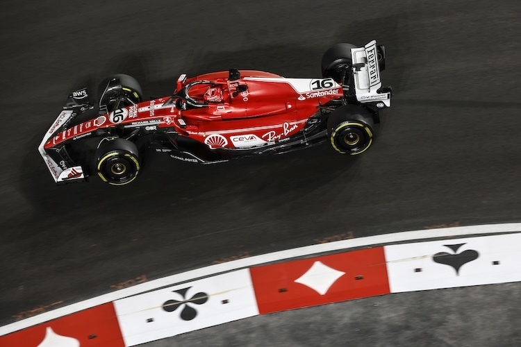 Ferrari in Las Vegas 2023 in Rot-Weiss