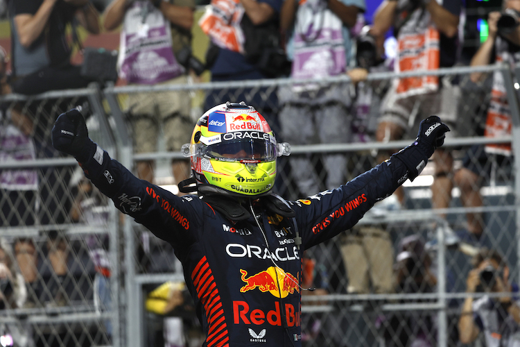 Sergio Perez gewinnt das Rennen