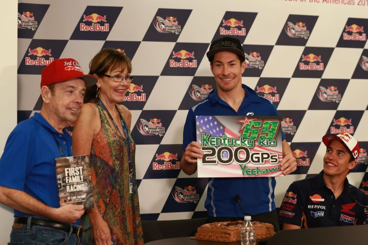 Hayden feiert mit seinen Eltern seinen 200. GP-Start
