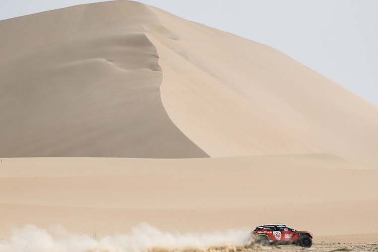 Dünen und nochmals Dünen bei der Rallye Dakar 2019
