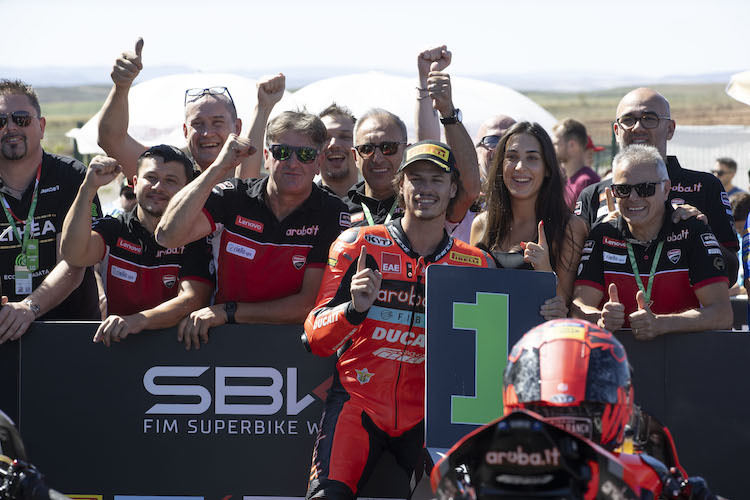 Nicolò Bulega gewinnt beide Rennen in Aragón