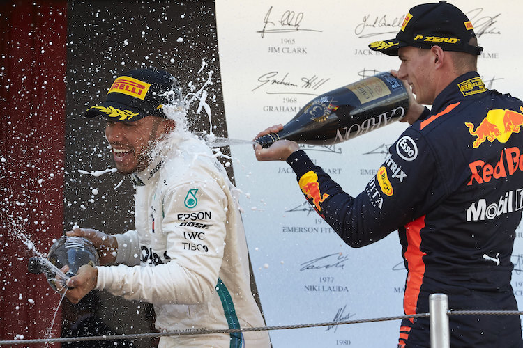 Lewis Hamilton und Max Verstappen nach dem Spanien-GP