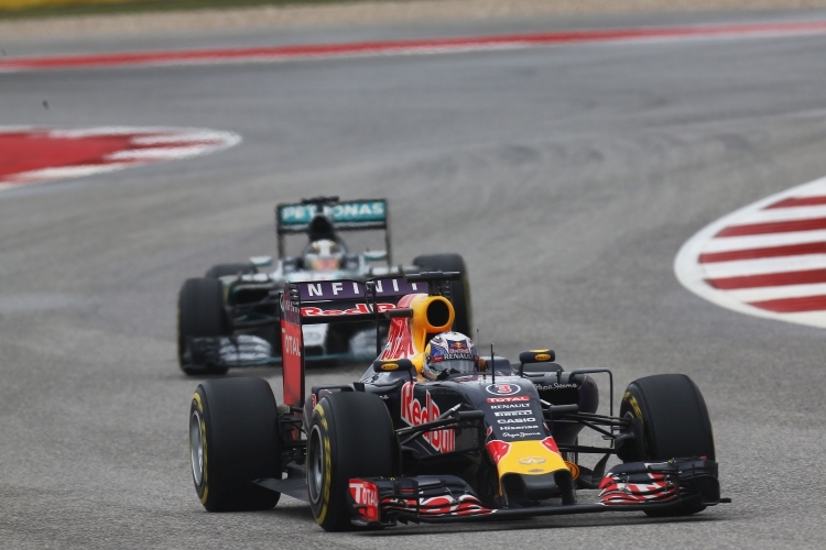 Daniel Ricciardo & Lewis Hamilton