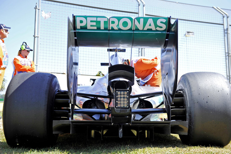 Mercedes und Petronas verbindet seit Jahren eine kommerzielle Partnerschaft, nun soll auch auf der technischen Ebene zusammengearbeitet werden