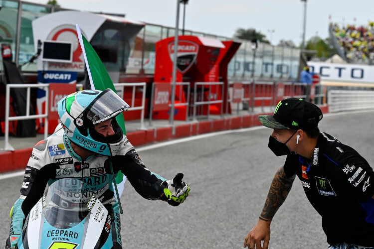 Heimsieg von Dennis Foggia, Gratulationen von MotoGP-WM-Leader Fabio Quartararo
