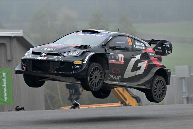 Die Cenrtal European Rally lässt auch spektakuläre Sprünge zu: Hier Takamoto Katsuta im Toyota im Vorjahr