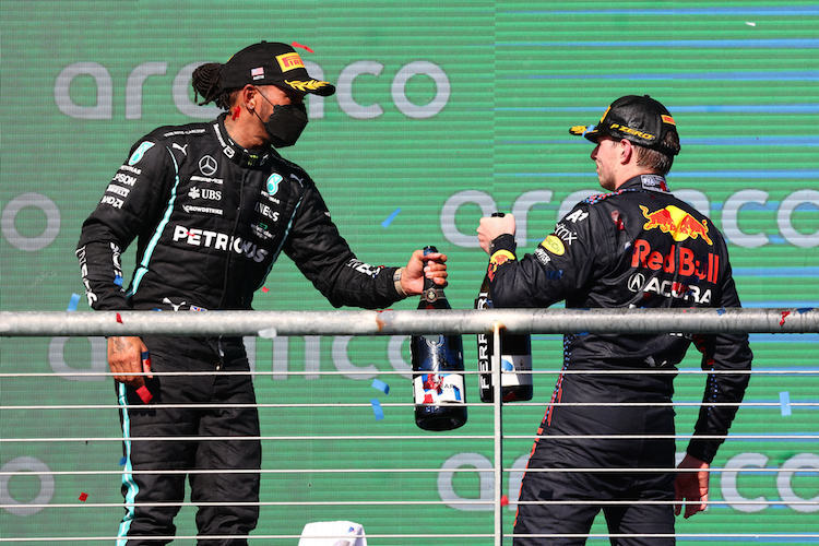 Lewis Hamilton und Max Verstappen: Wer darf am Ende den Titelgewinn bejubeln?