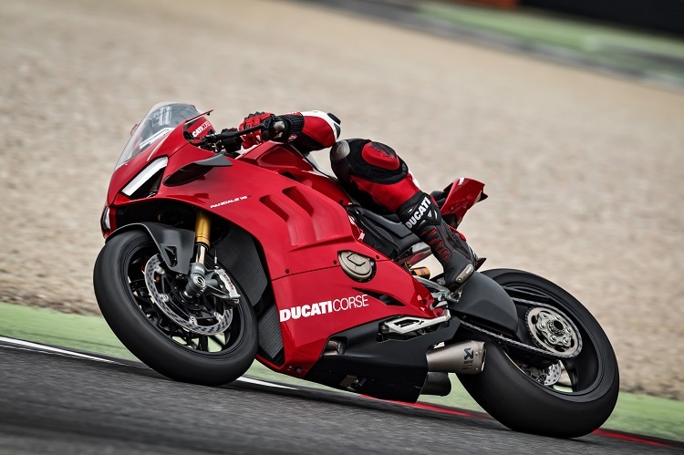 Ducati Panigale V4R: Das vielzitierte Rennmotorrad mit Nummernschild und Beleuchtung