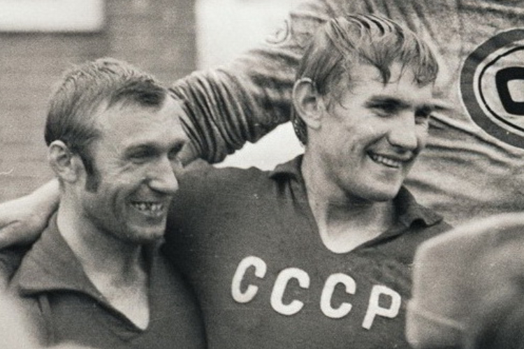 Zweiter Platz beim Debüt: Sergei Scherbinin (Mitte) und Boris Poganovsky 1973 in Makkinga
