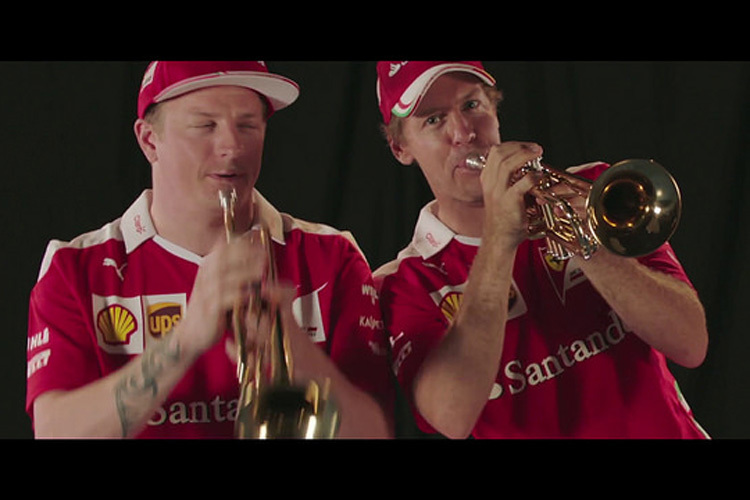 Sebastian Vettel und Kimi Räikkönen versuchten sich an der Trompete...