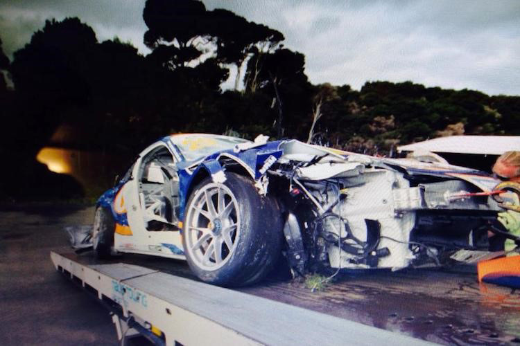 Im Mai 2014 verschrottete Troy Bayliss auf Phillip Island diesen Porsche GT3