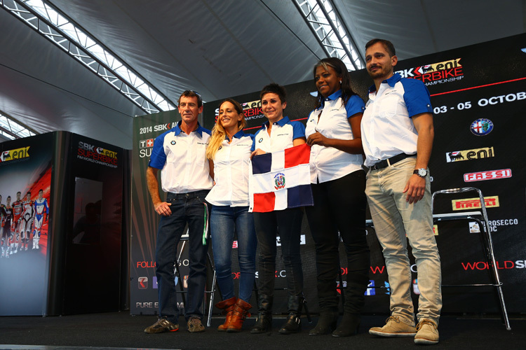 Anfang Oktober 2014 wurde das Team JR Racing in Magny-Cours präsentiert