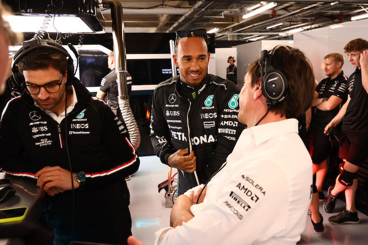 Mercedes-Teamchef Toto Wolff sagt über Lewis Hamilton: «Ich kann mir nicht vorstellen, dass er für ein anderes Team fährt»