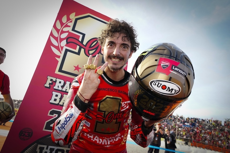 Pecco Bagnaia holte sich Valencia seinen dritten WM-Titel