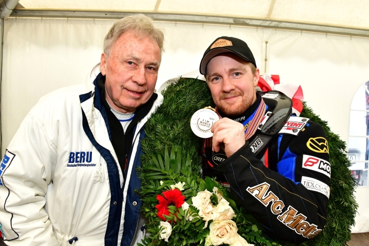 Jeweils zweimal Eisspeedway-Weltmeister: Posa Serenius (li.) und Martin Haarahiltunen