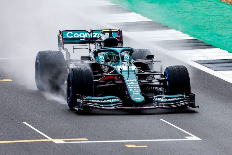 photo Aston Martin Silverstone Address sebastian vettel aston martin im